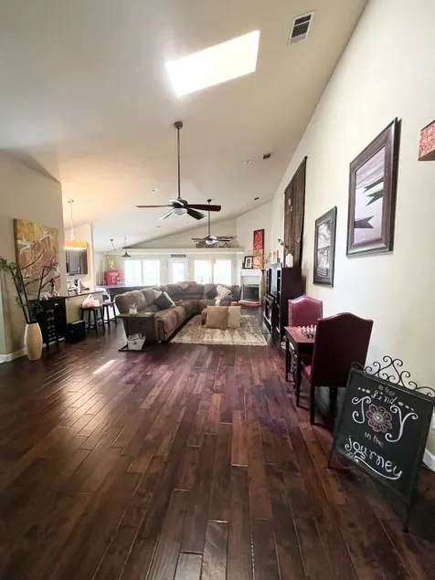 South Austin gem, kickback and enjoy! - Image 1