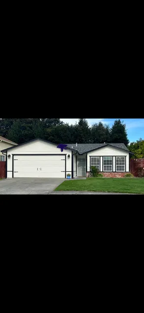 10 minutes to Beaches and Redwoods. 3 bed-2 bath - Image 1