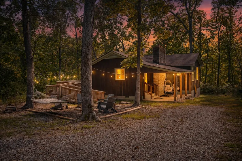 Near Lake | State Park | Hot Tub | Cozy Cabin - Image 1