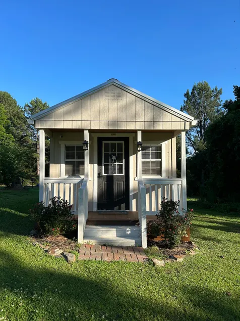 Short Stay Shed - Image 1