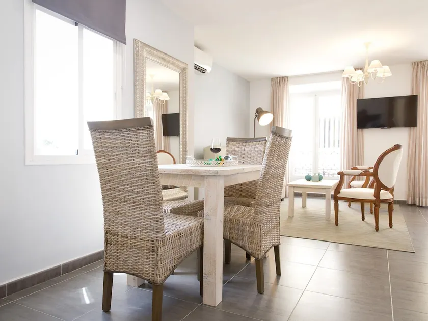 Holidays2Malaga Dos Aceras 1 bedroom Malaga City center - Image 1