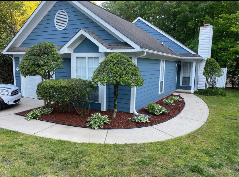 2BD Central to Coliseum, Downtown, Shops & Dining - Image 1