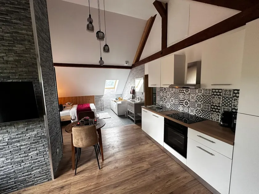 Les Chalets Bambi & Jacuzzi privatif - Image 1
