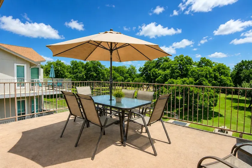 Newly Remodeled | Elevator | 2 Pools & 4 Hot Tubs - Image 1