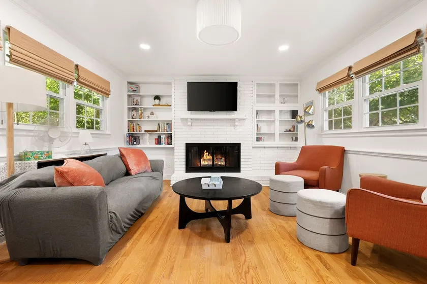 Spacious 4BR Home | Backyard | Private Game Room - Image 1