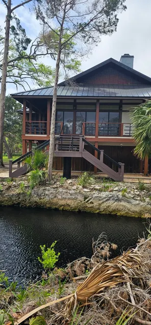 Tropical oasis - Image 1