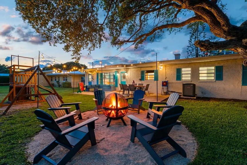 Ultimate Beach Getaway with Private Beach Access - Pet Friendly - Image 1