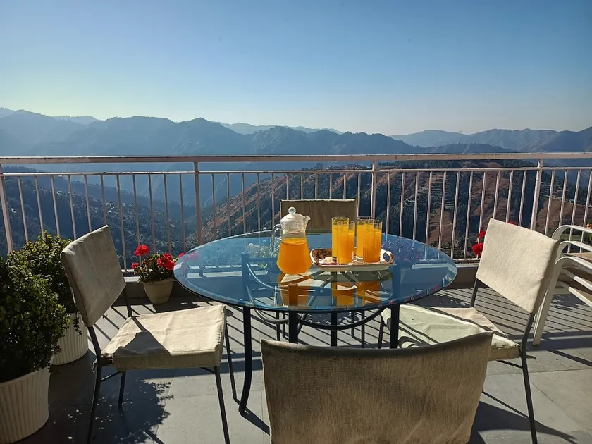 Designer 3BR Retreat | Epic Balcony & Pahari Meals - Image 1