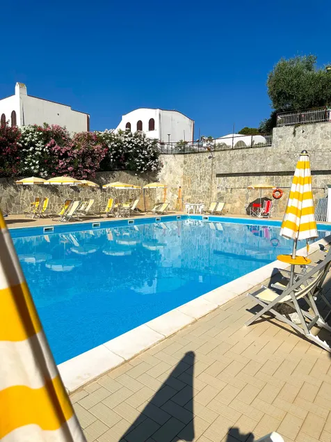 Casa La Perla - Alloggio con terrazza panoramica, piscina e free parking - Image 1