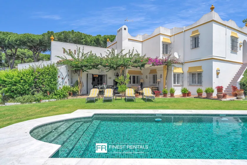 Villa Arin - Beachside Family Home by Finest Rentals - Image 1