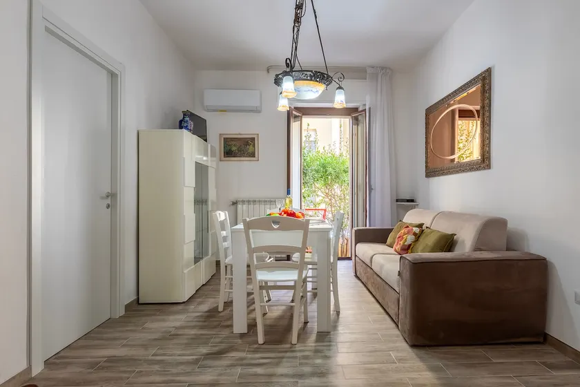 Vacation home 100 meters from the sea - Image 1