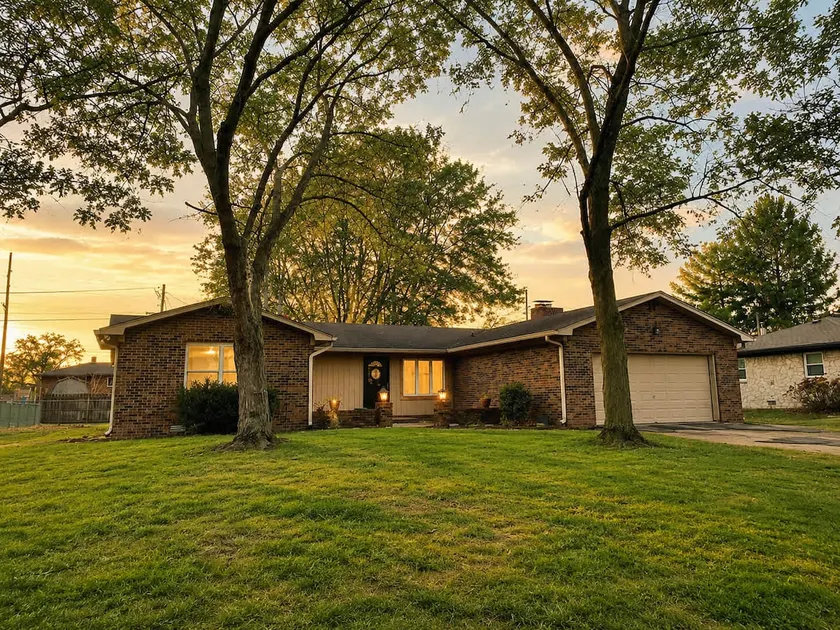 Rustic Chic in Charming Center Grove | Yard | 4BR - Image 1