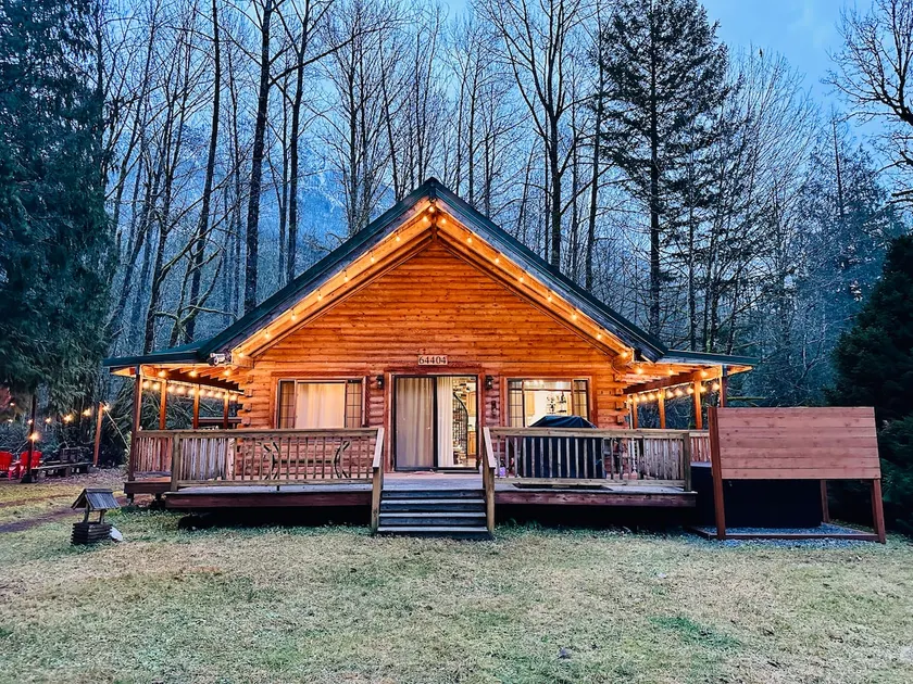Mountain Thyme Cabin-Hot tub, hiking, Stevens Pass - Image 1