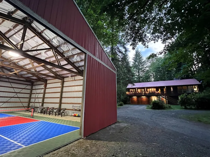 Indoor Pickleball - Pet Friendly, 2 Acres, HotTub! - Image 1