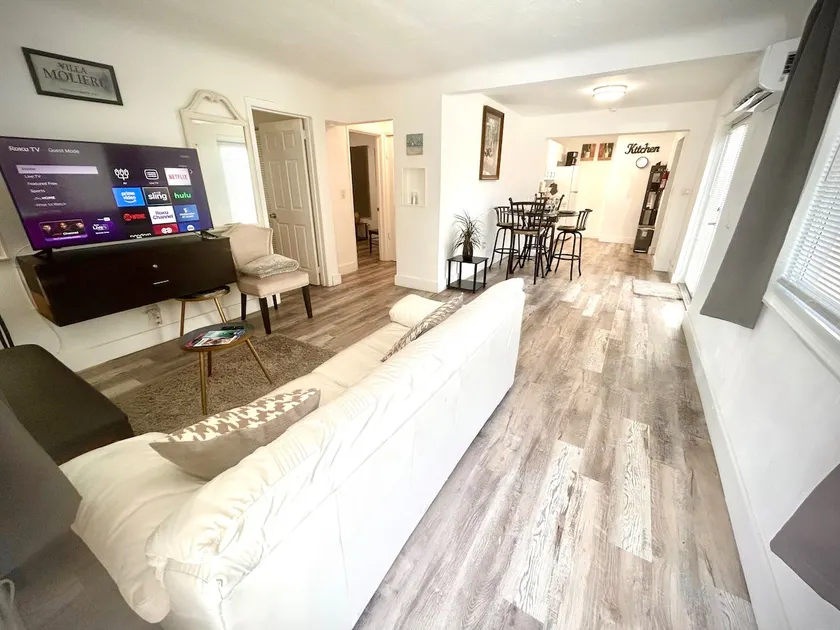NEW 2 Bedroom. Pompano AIRPARk Skate Golf Parking - Image 1