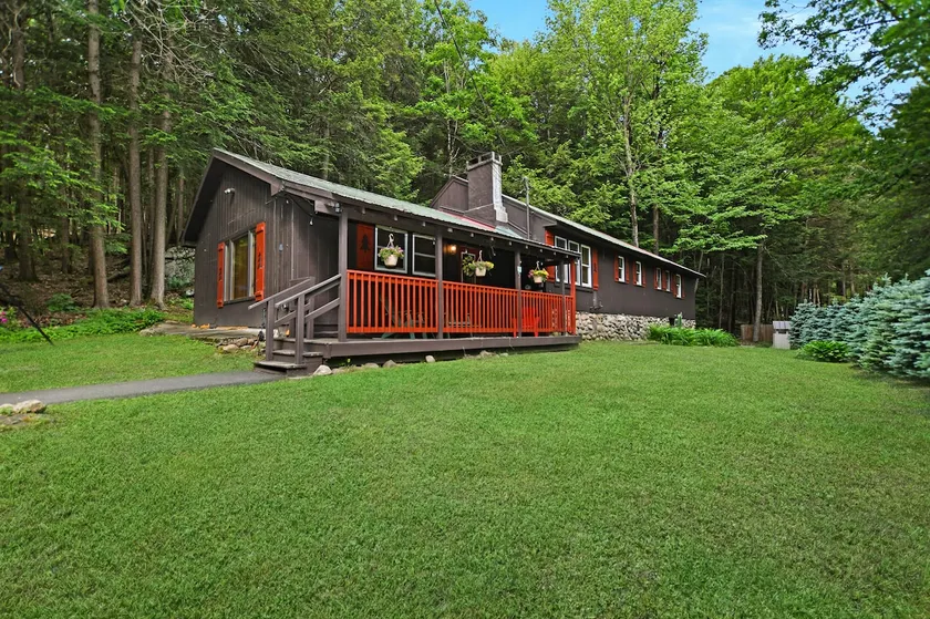 Large Lake Luzerne Home | Hot Tub • Sleeps 12 - Image 1