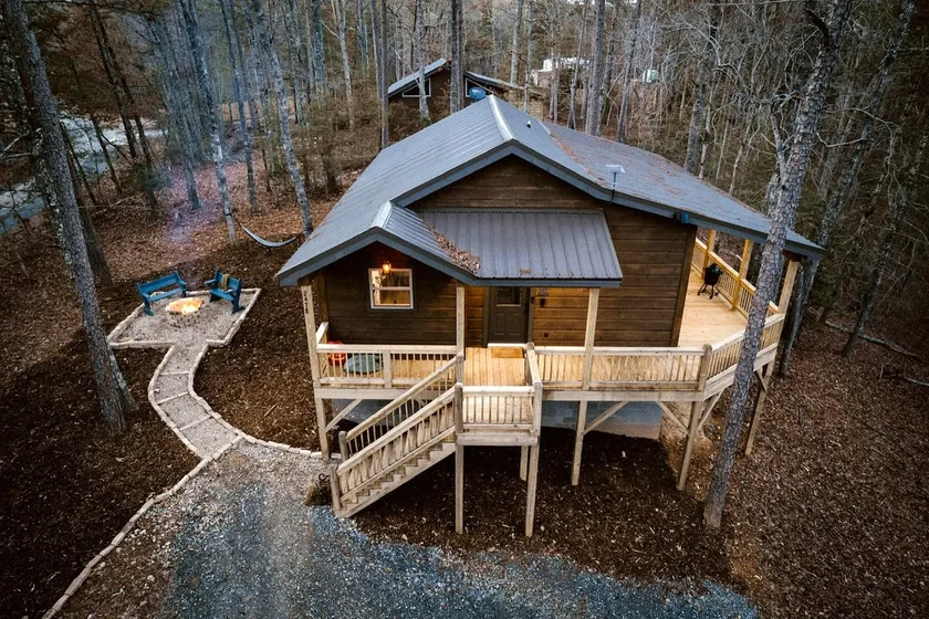 Blueridge Cabin Oasis w/ Hot Tub - Image 1