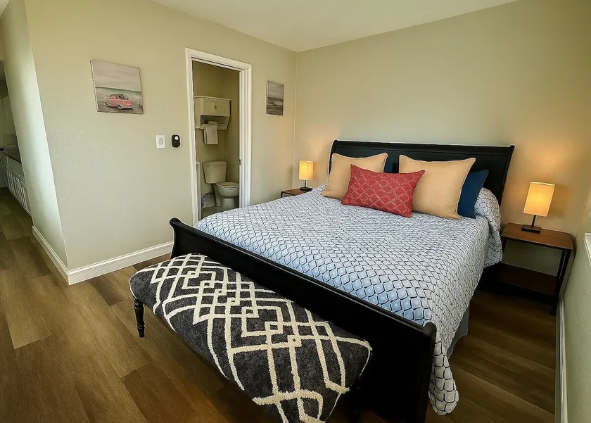 Spacious Studio Near the Beach • Pet Friendly - Image 1