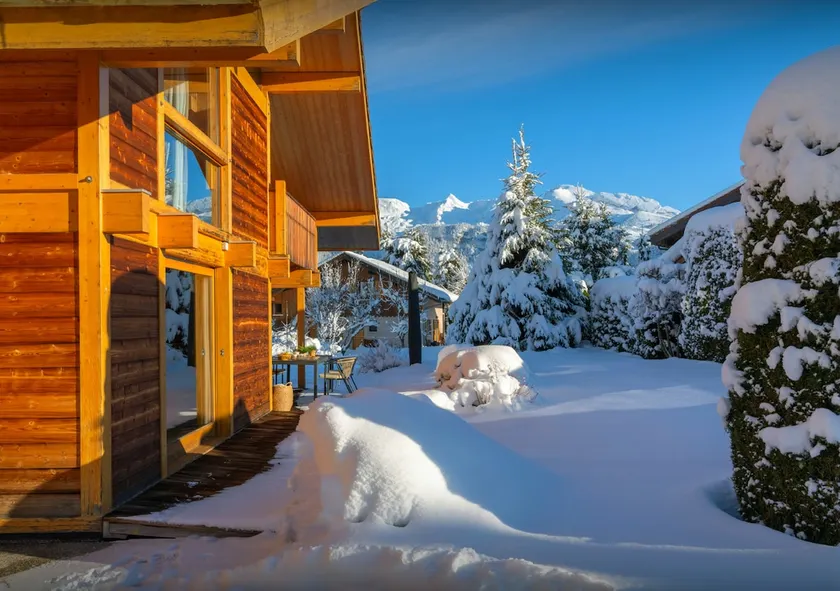 Mountain view and beautiful garden - Image 1