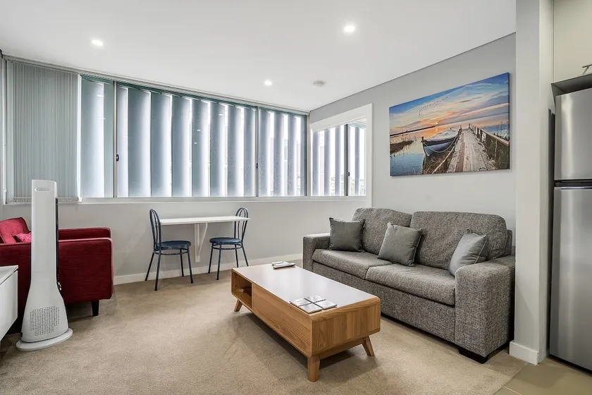 1BR unit in the heart of Manly - Image 1