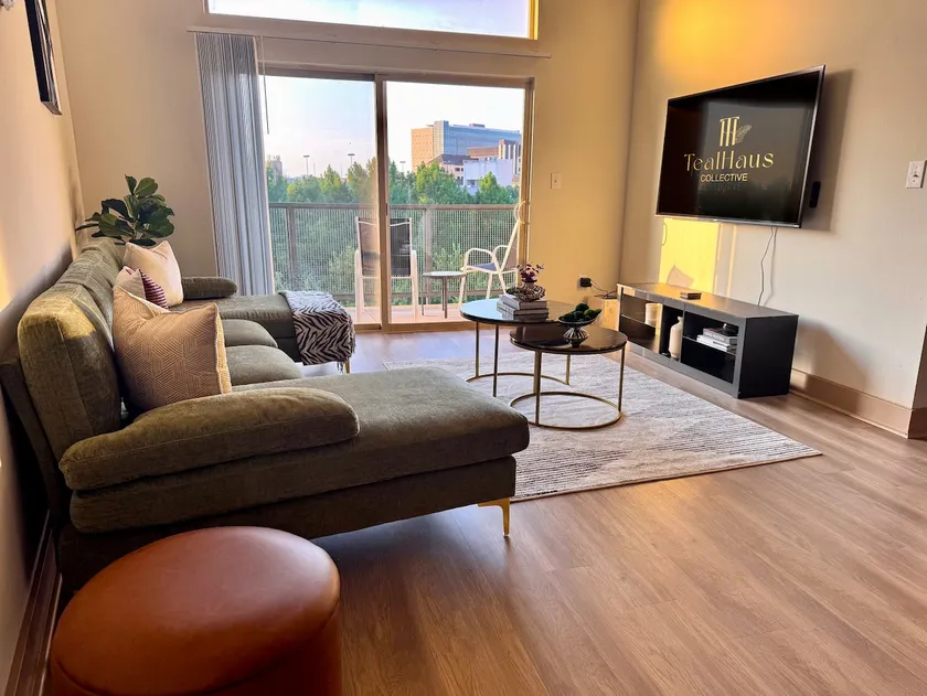 Olive Haus | 2BR 2BA| City Views+Pool+Free Parking - Image 1