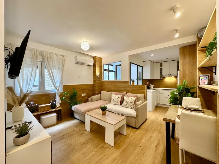 Sierra Nevada Views Sunny Spacious Renovated - Image 1