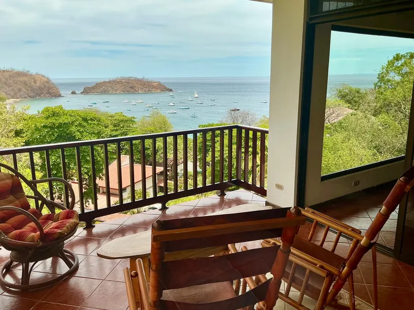Breathtaking ocean view, just steps to the beach - Image 1