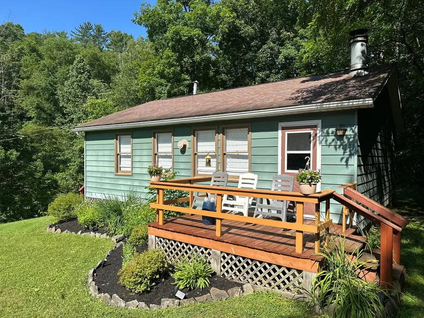MORE CHARMING 1.7ac FOREST COTTAGE! - Image 1