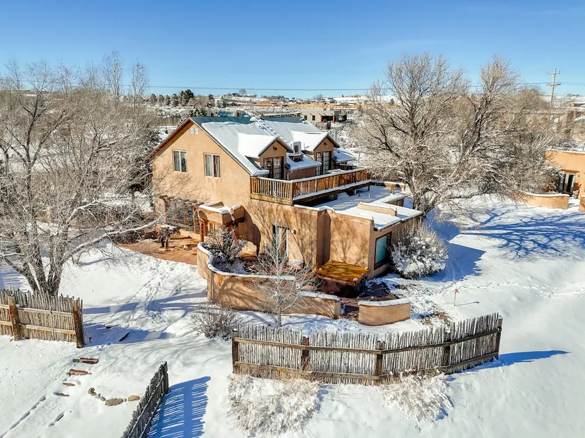 Blue Bird Farm - Rummelig stilfuld 5 soveværelser / 3 badeværelser Taos Farmhouse med AC - Image 1