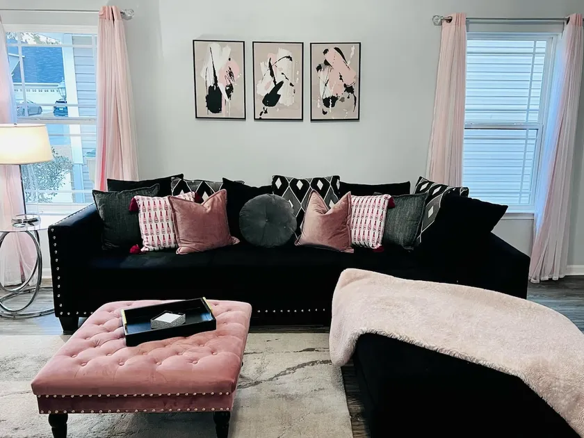 Pretty in Pink in Port wentworth - Image 1