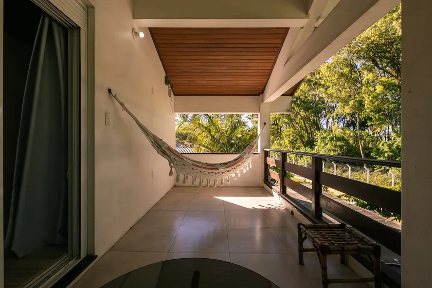 Apartment with fireplace and large balcony to relax - Image 1