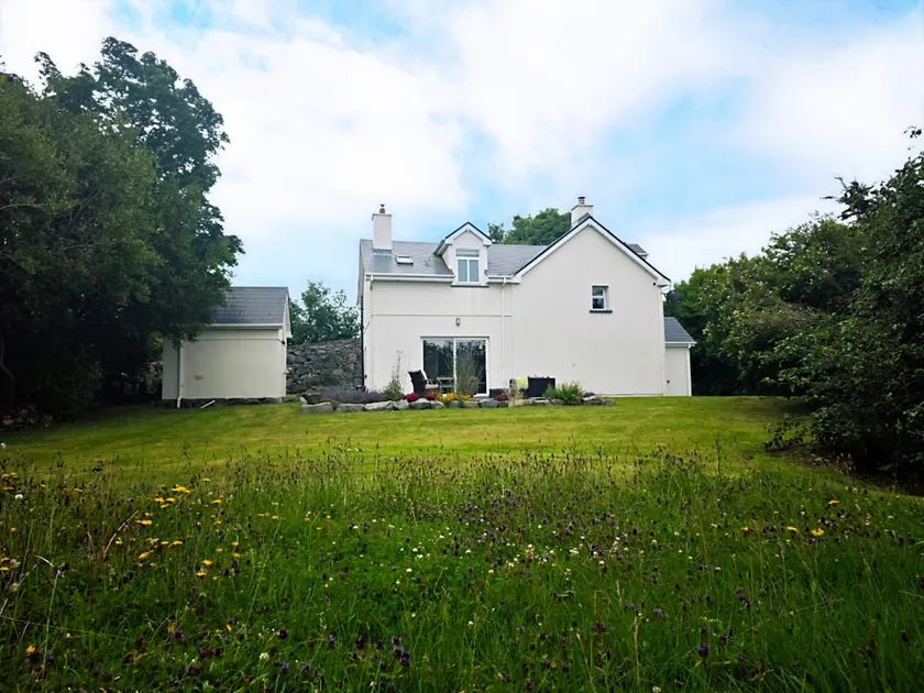 Atlantic Way Cottage - Peaceful Connemara Retreat Near Aran Islands - Image 1