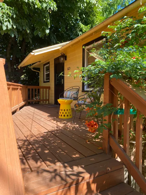 Cozy Cottage in the City - Image 1
