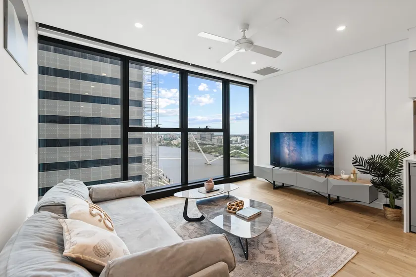 CBD Luxury River View & Fireworks 1Bed Apt The One - Image 1