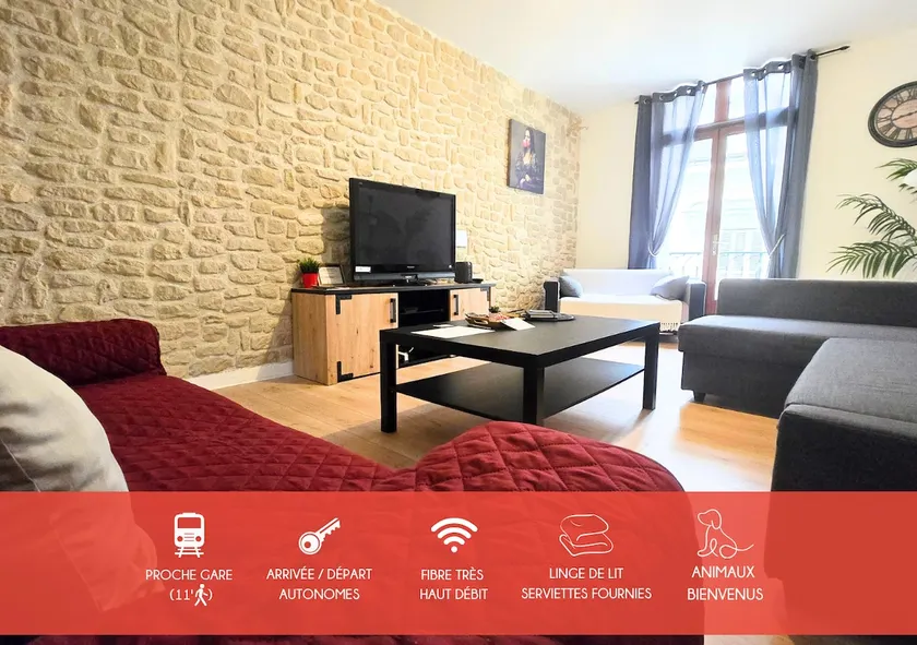 ”Triplex” • Sleeps 11 • Patio • Cathedral - Image 1