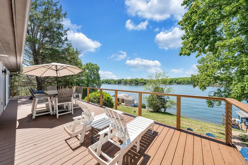 Lakeside Sunsets - Private Dock, Hot Tub & Firepit - Image 1