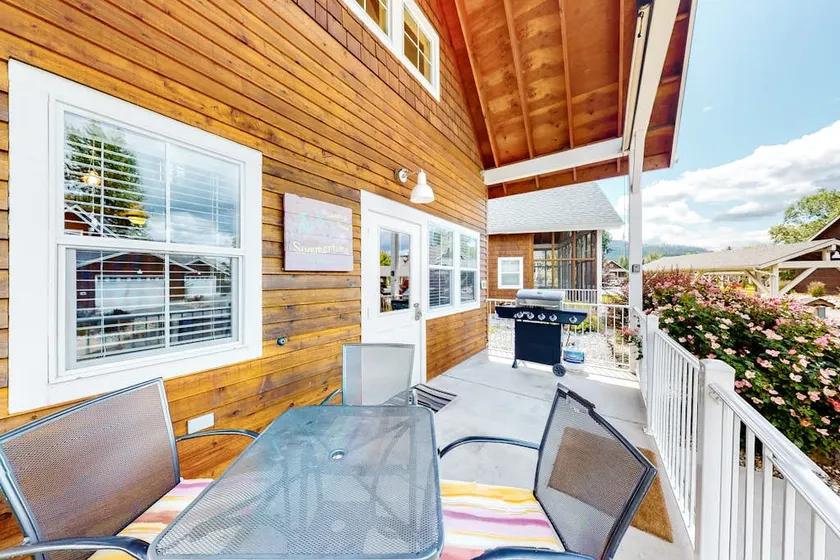 Large 1BR Mountainview Dog Friendly - Image 1