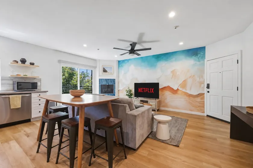 2BD Coastal Stay Fletcher Cove Solana Beach Apt - Image 1