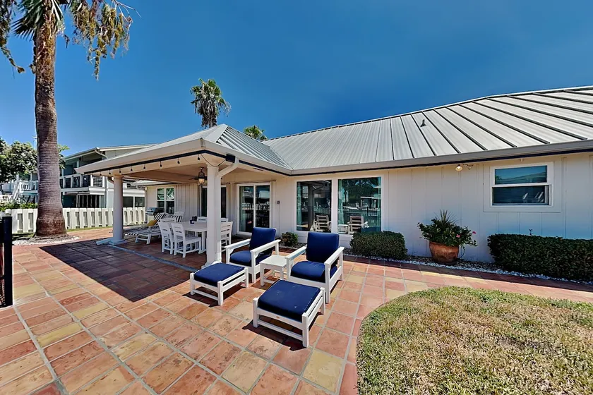 Flamingo House - Image 1