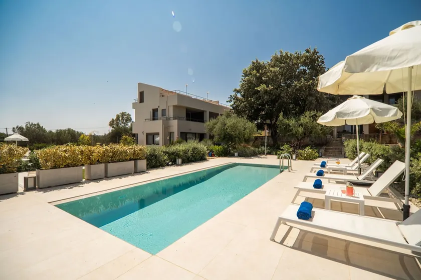 Iris - Vacation house with private pool in Kounoupidiana, Crete - Image 1