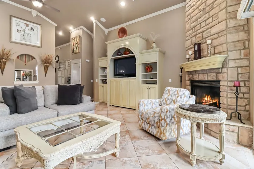 Casa Oasis - Large Home, 1-Acre, Near Trails & Fun - Image 1