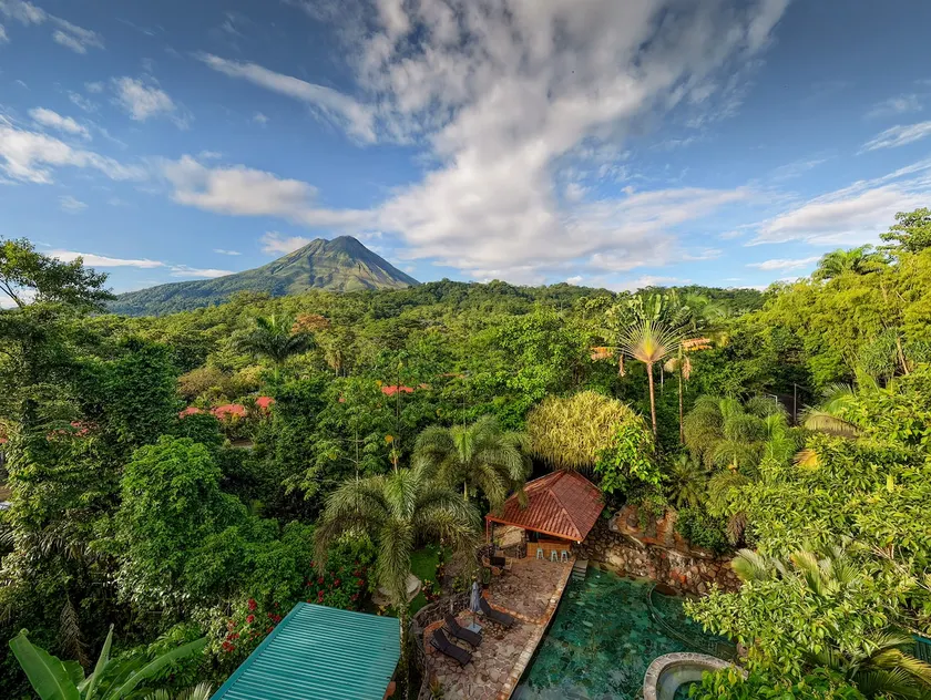 Paradisiacal Cabin-Jacuzzi, Pool & Gym La Fortuna - Image 1