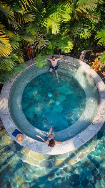 Lush Cabana in La Fortuna with Jacuzzi, Pool & Gym - Image 1