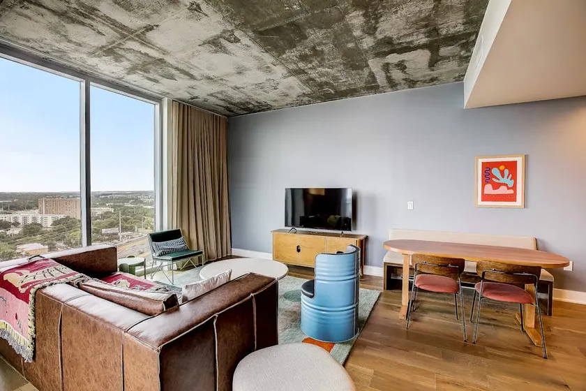 Serene 1BR Natiivo Austin 20th-Floor | Balcony - Image 1