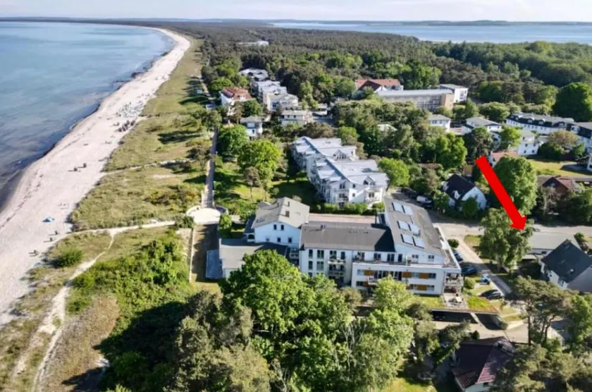 Only 50 meters to the beach - Image 1