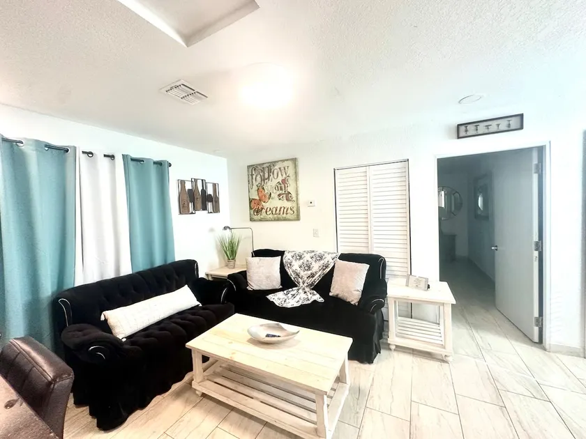 Feel at home ! Only 5 min from the Beach ! - Image 1
