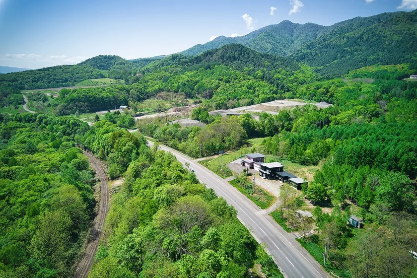 THE LANDMARK【Renovated hotel in nature / 167㎡】 - Image 1