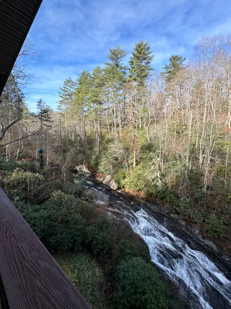 Waterfall Escape: Cashiers, Glenville & Highlands - Image 1