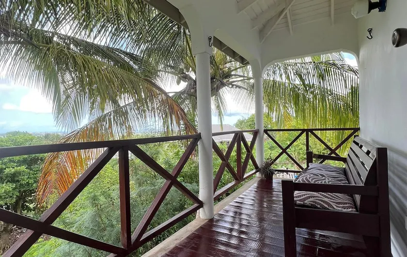 The Tree House Retreat - Image 1