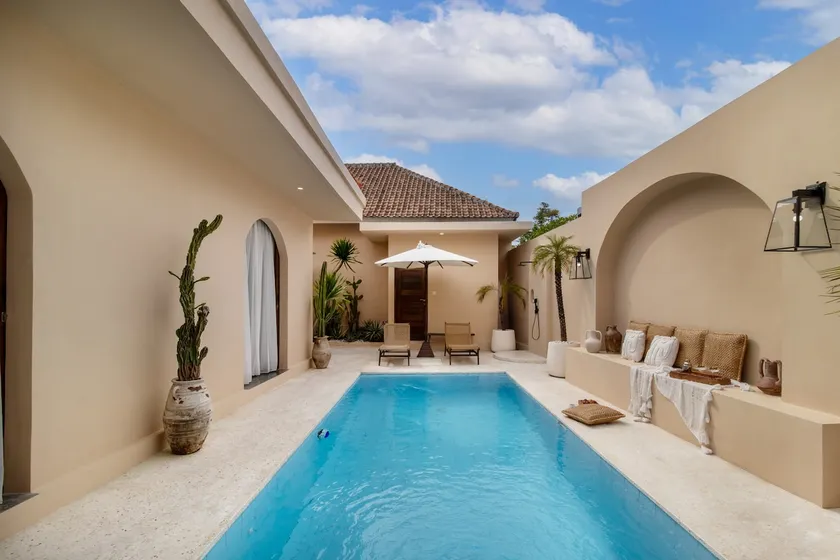 Oasis De Mer Canggu 3 Bdrm with Pool & Breakfast - Image 1